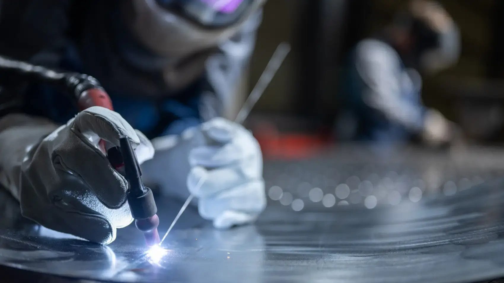 Proceso de soldadura de chapas metálicas